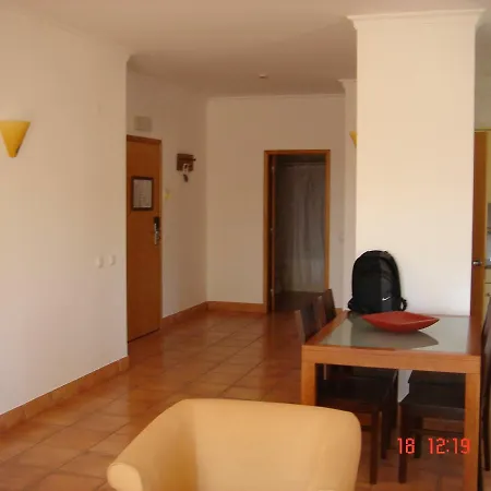 Spacious - Porto De Mos Beach Апартаменты