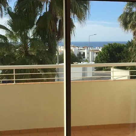 Spacious - Porto De Mos Beach Лагуш