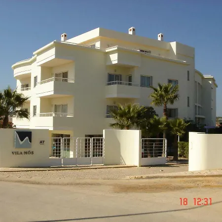 Spacious - Porto De Mos Beach Апартаменты
