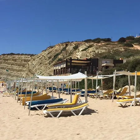 Апартаменты Spacious - Porto De Mos Beach Лагуш