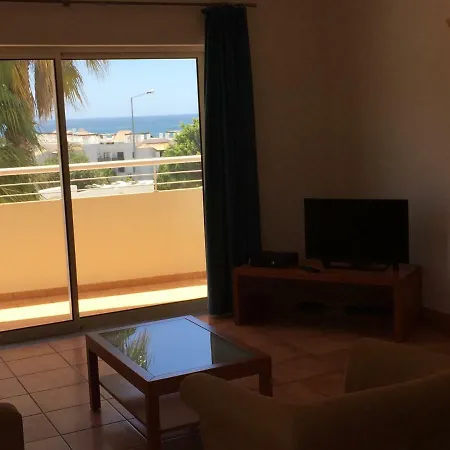 Spacious - Porto De Mos Beach Apartment *