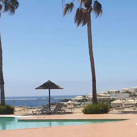 Spacious - Porto De Mos Beach Apartment